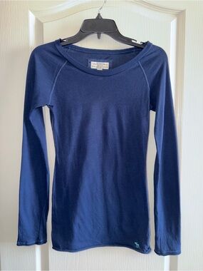 Abercrombie & Fitch Navy Blue Long Sleeve Tee